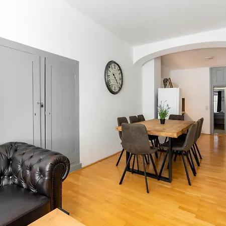 Appartamento Homy Downtown Elegance