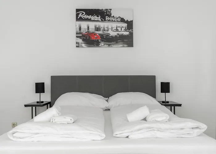 Homy Downtown Elegance Апартаменты